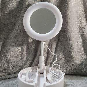 Lighted LED makeup mirror